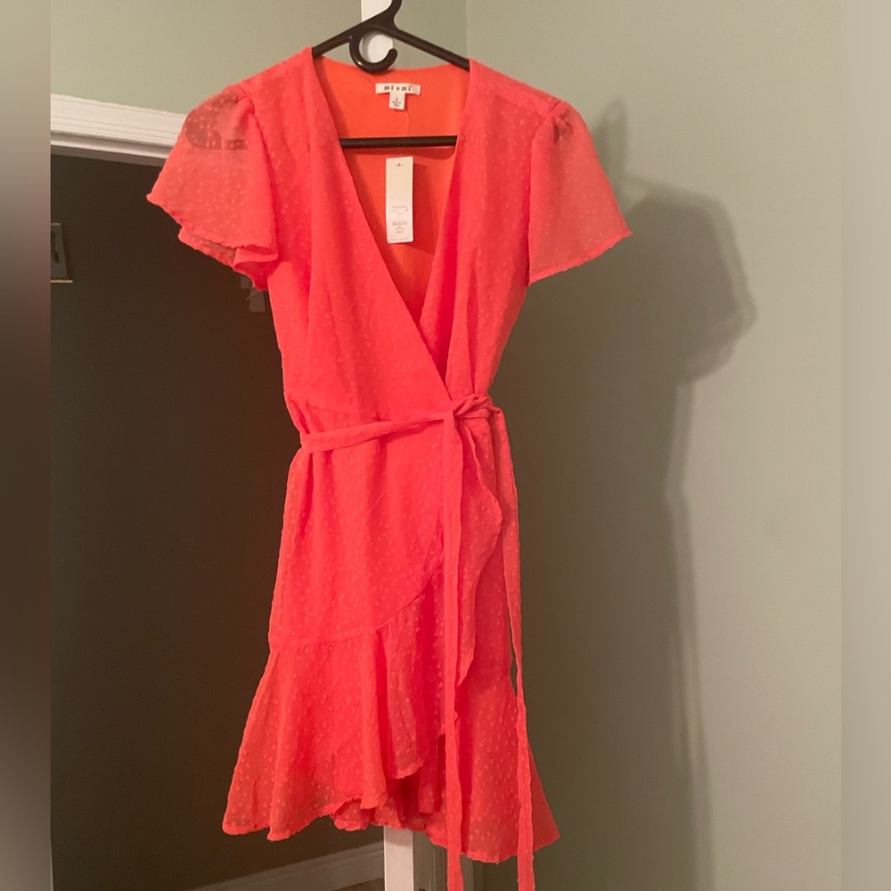 Francescas Miami Coral Texture Summer Wrap Dress